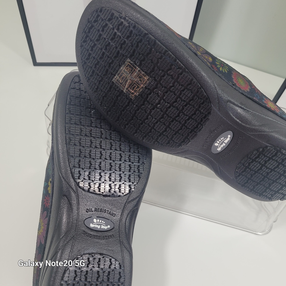 Spring Step Multicolor Floral Mules - Picture 7 of 10